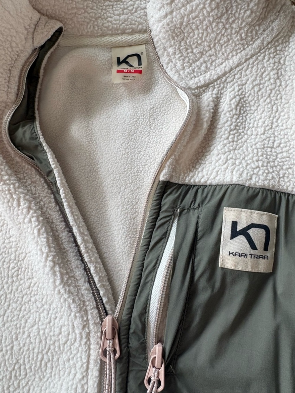 Kari Traa Women's Cream Fleece Jacket with Green Trim - Picture 2 of 4